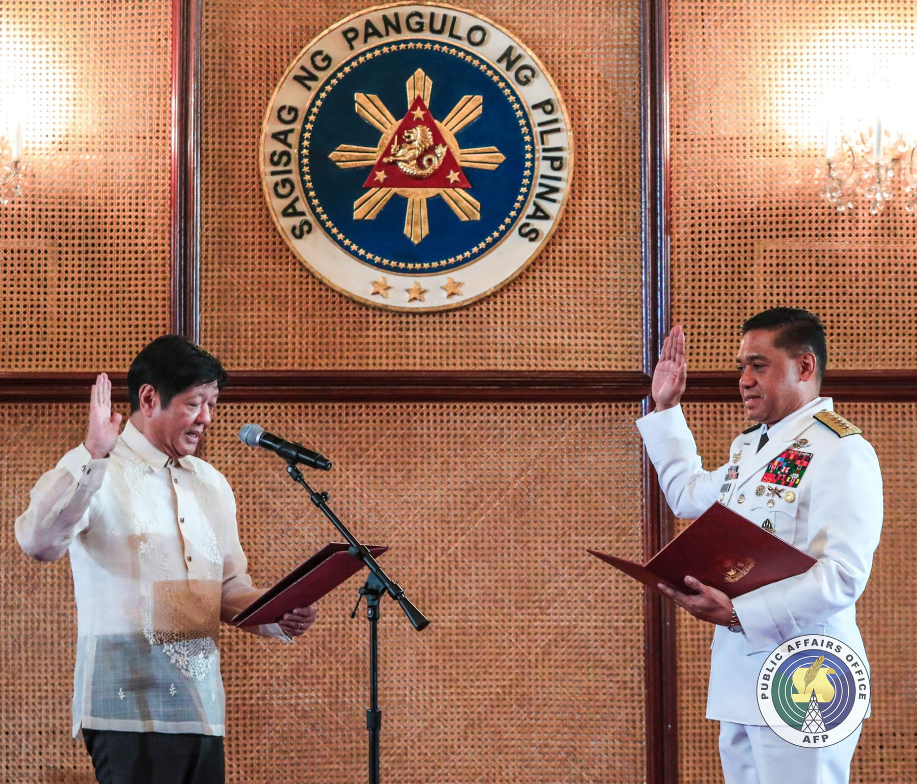 31 AFP officers take oath in Malacañang