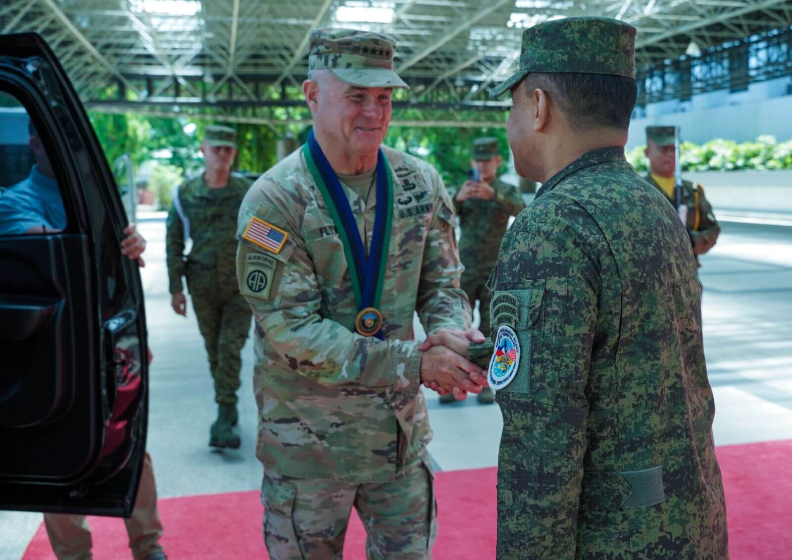 AFP Chief welcomes US Army Pacific Commanding General, strengthens bilateral relations