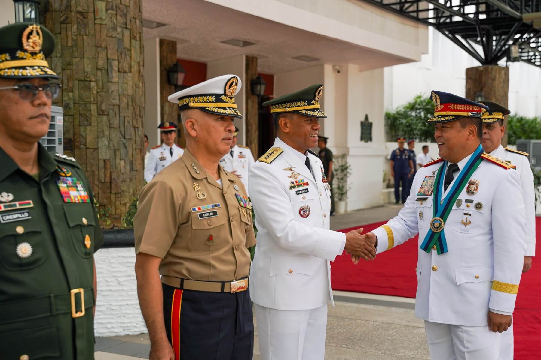 AFP renders honors to Police LtGen Sermonia