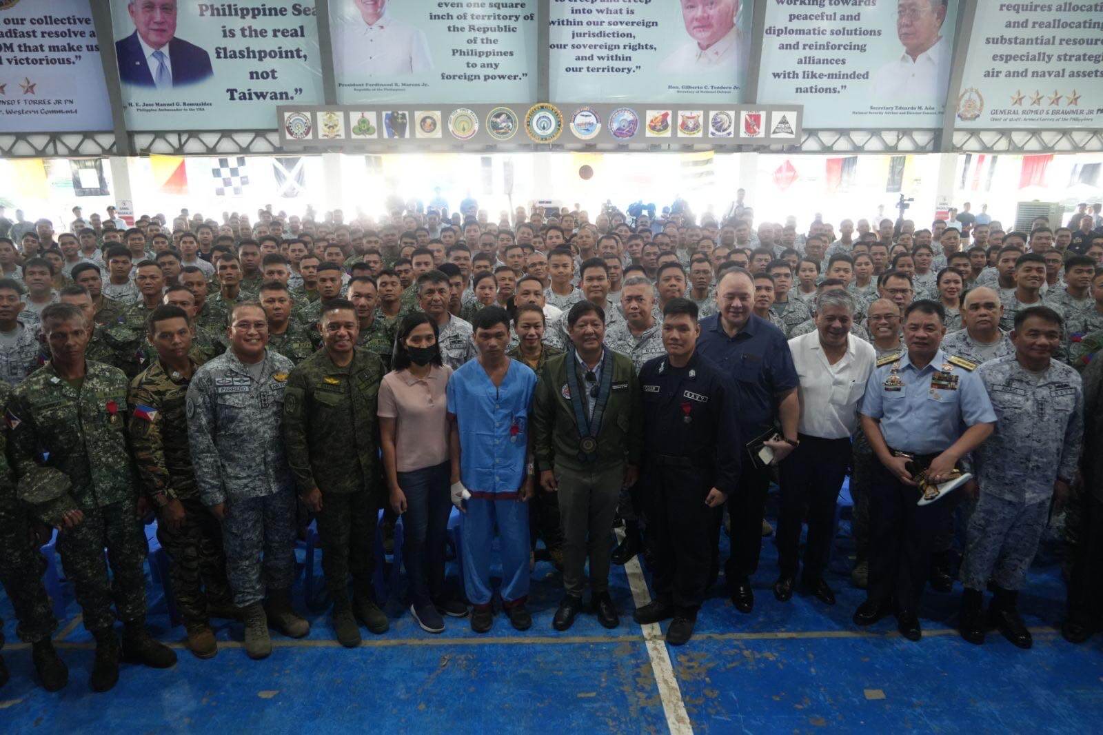 President Marcos lauds troops for bravery, dedication in visit to WESCOM