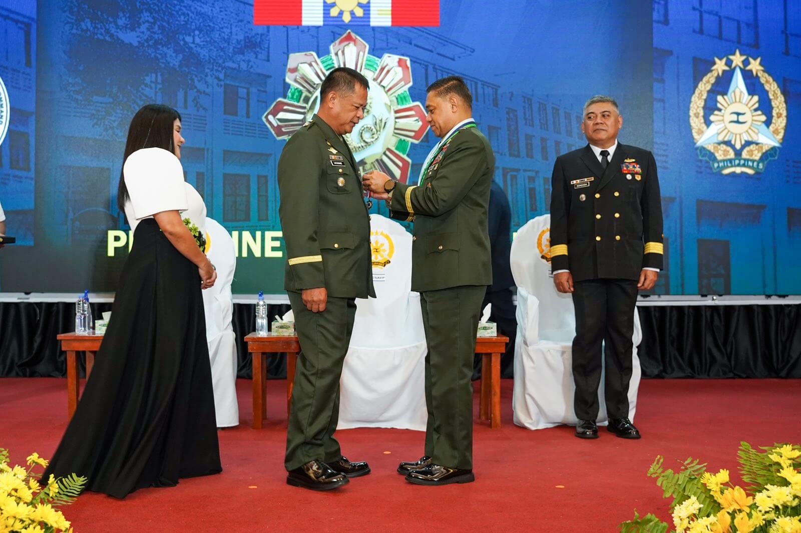 AFP Honors MGen Licudine in a Change of Command and Retirement Ceremony