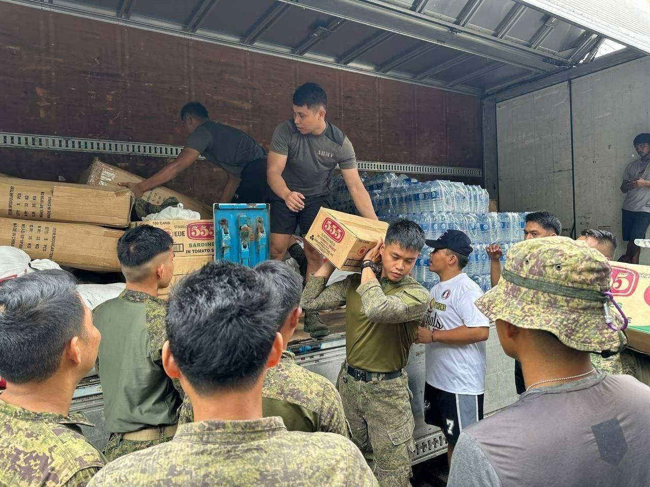 Philippine Army Units Join GMA Kapuso Foundation in Relief Ops in Rizal