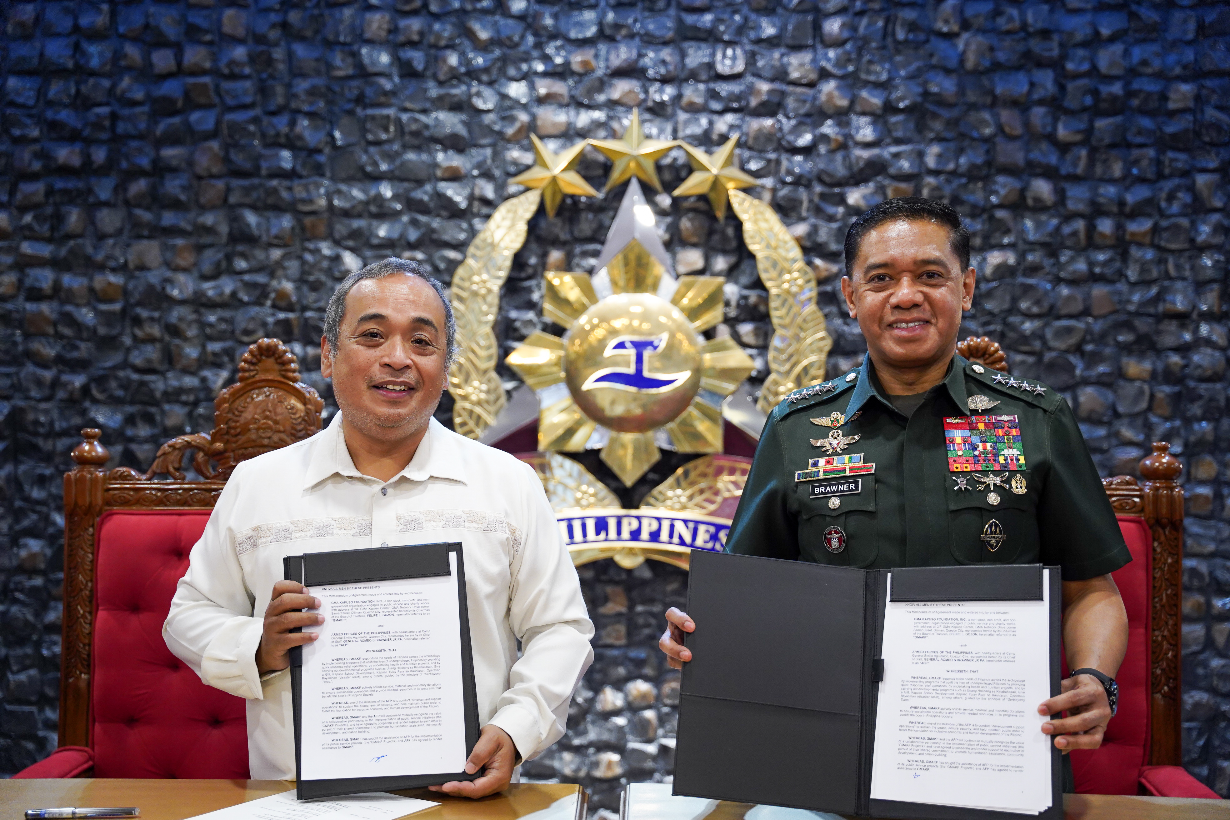 Strengthening Communication, Empowering Communities: AFP, GMA Sign MOA